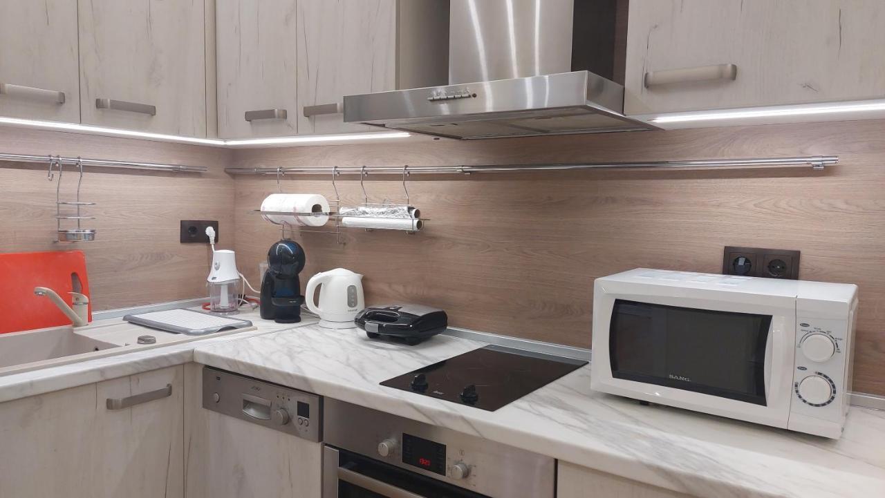 Апартамент Pink & Blue - 2Bdr With Balcony - Wi-Fi Varna Bagian luar foto