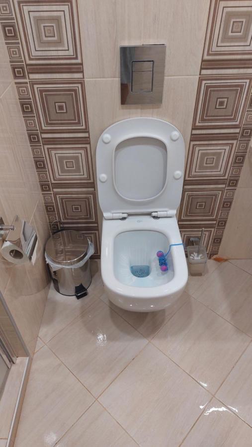 Апартамент Pink & Blue - 2Bdr With Balcony - Wi-Fi Varna Bagian luar foto