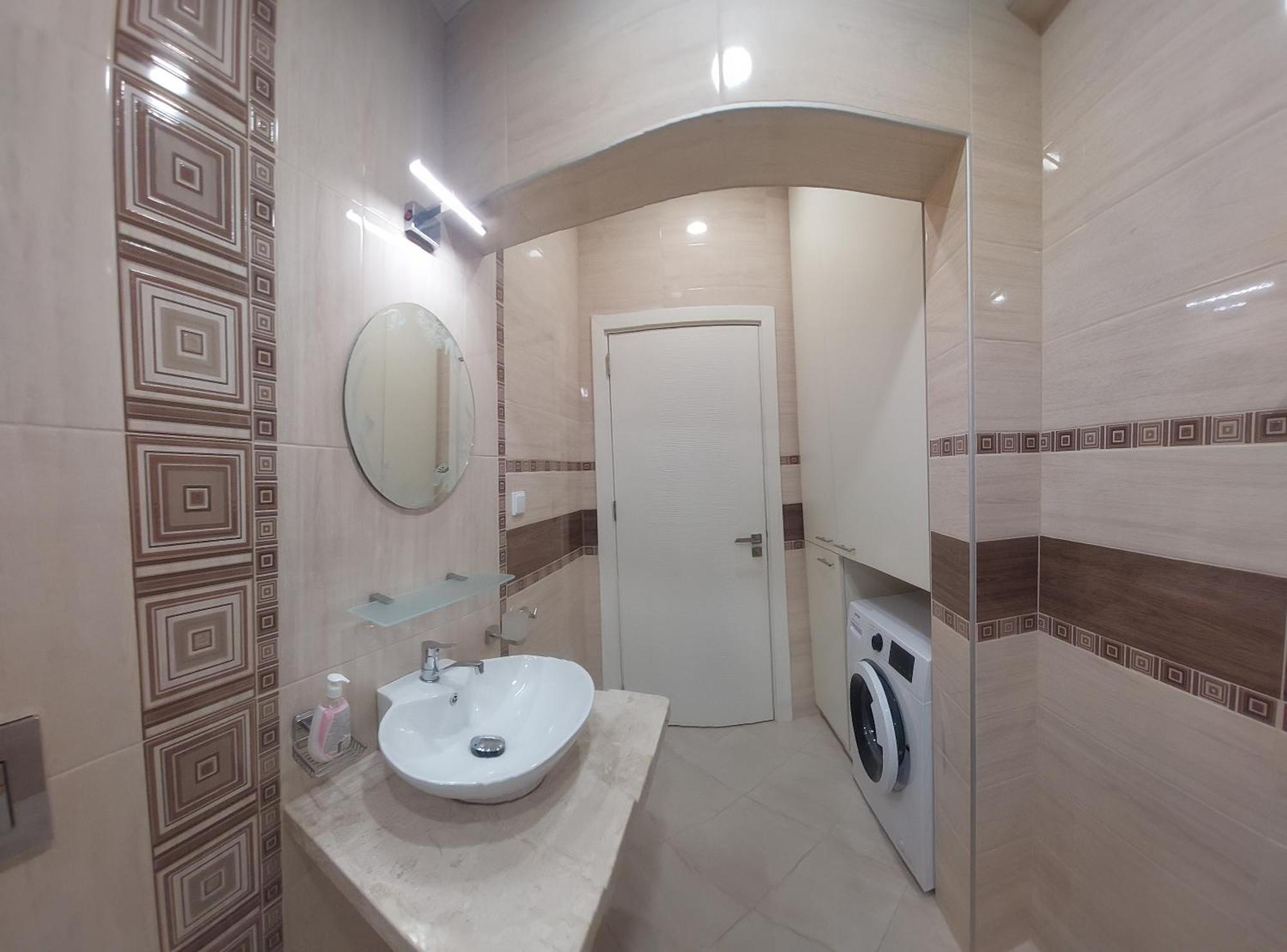 Апартамент Pink & Blue - 2Bdr With Balcony - Wi-Fi Varna Bagian luar foto