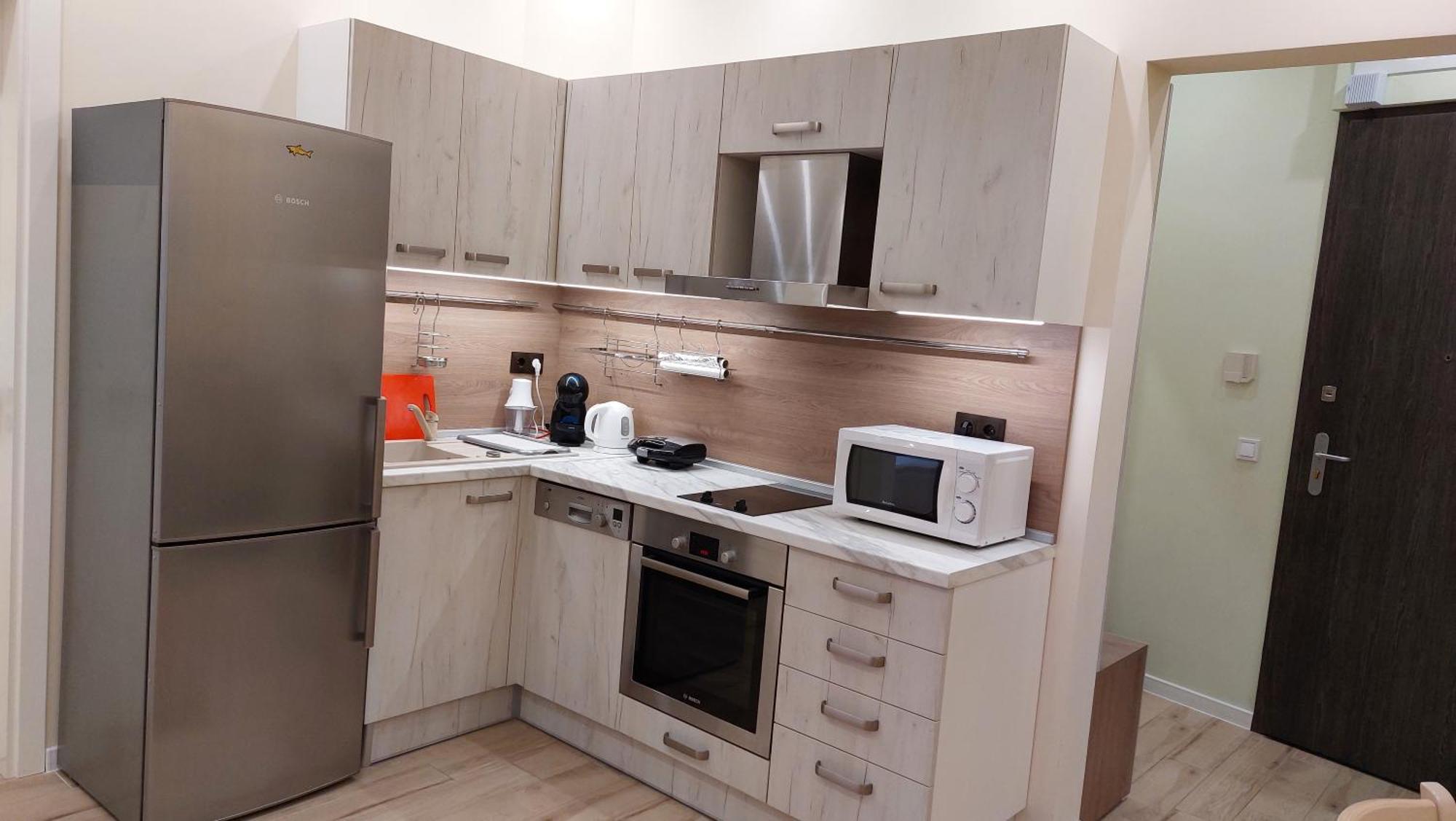 Апартамент Pink & Blue - 2Bdr With Balcony - Wi-Fi Varna Bagian luar foto